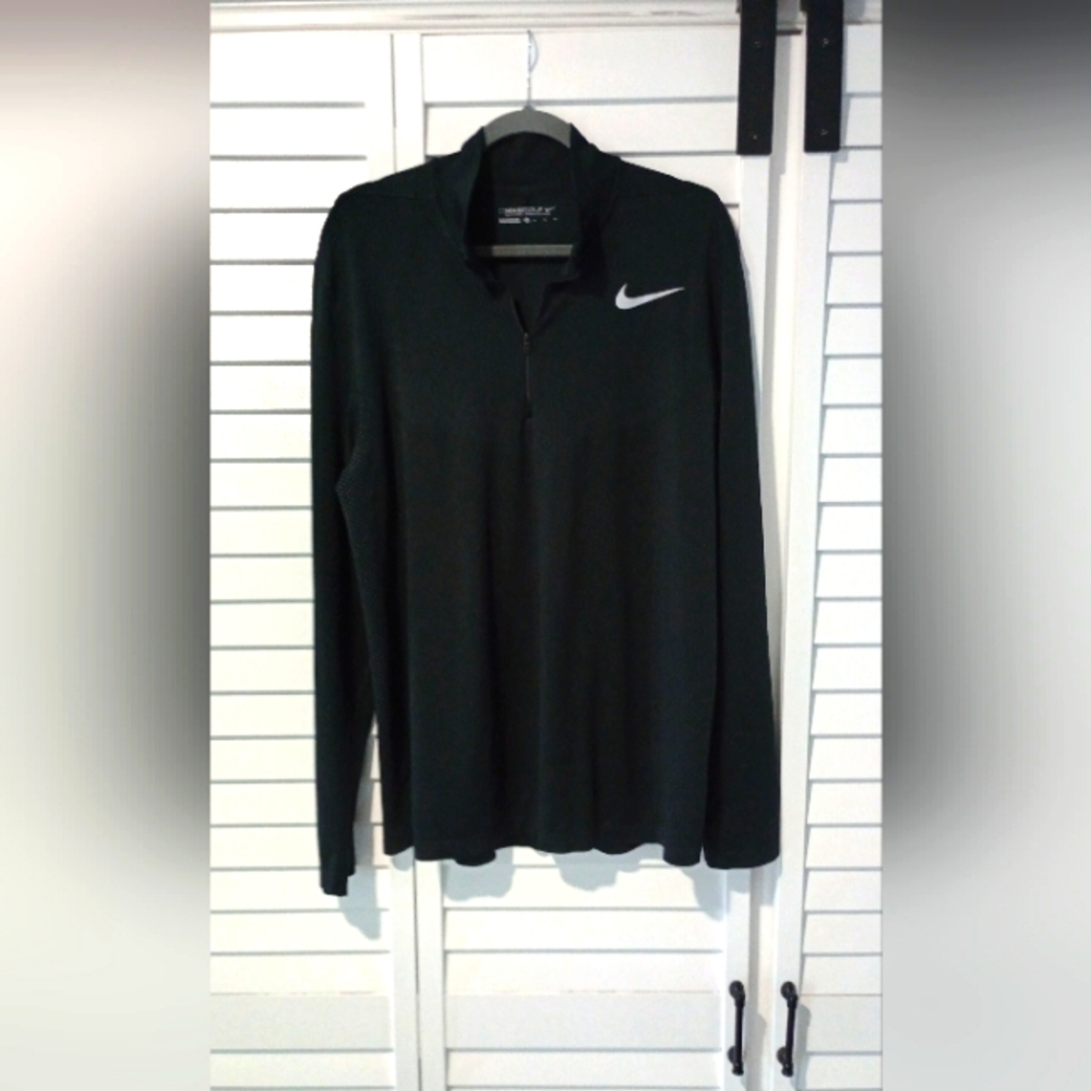 Men's extra large Nike long sleeve golf shirt